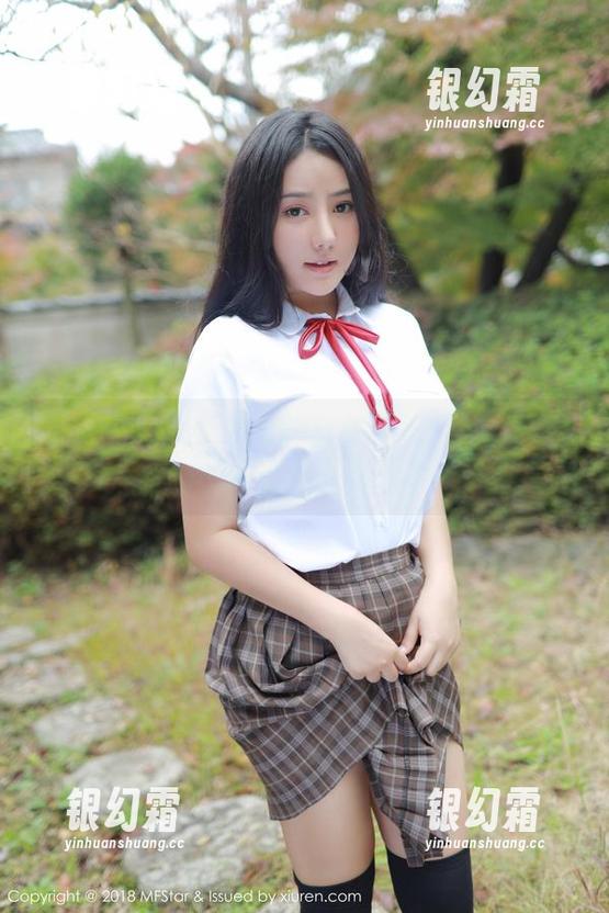 模范学院-NaNa_baby 模范学院 - 作品里的白丝诱惑:NaNa_baby在做什么呢?
