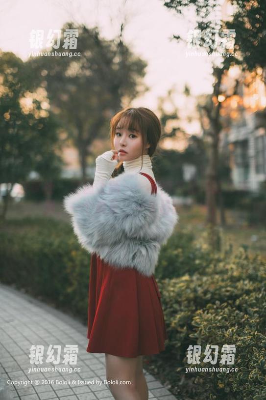波萝社-柳侑绮 波萝社 - 套图上新——柳侑绮和她的体操服,一个展示,一个目瞪口呆。