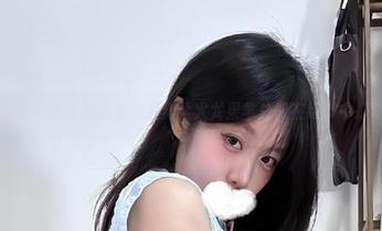 微密圈 – 白衬衫的私拍默契：火龙果羊总能在细节中打动你