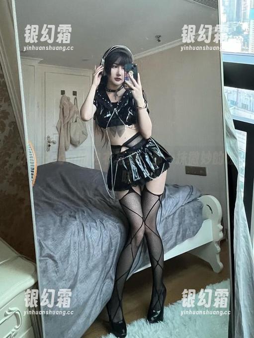 炸蛋Boom的内衣写真：那一抹微妙的暧昧