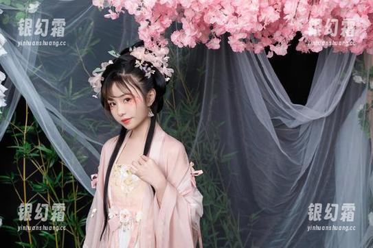 爆机少女喵小吉 这组图片,爆机少女喵小吉在密室里的叉心撩技!