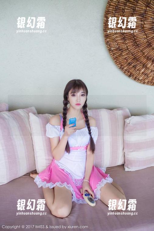 爱蜜社 - 果儿Victoria的睡衣写真总能给周围环境增添一丝懒散的风景，果然，舒适就是真理吧？