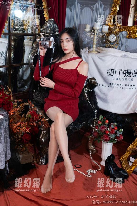 甜予摄影-思思 甜予摄影 - 思思在线:灰丝闪闪发亮,脚尖透彻的微妙感!