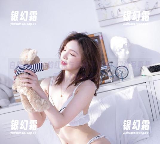 白露Bululu 白露Bululu的红裙与我毫无关系,但这写真集原图太有意思了!