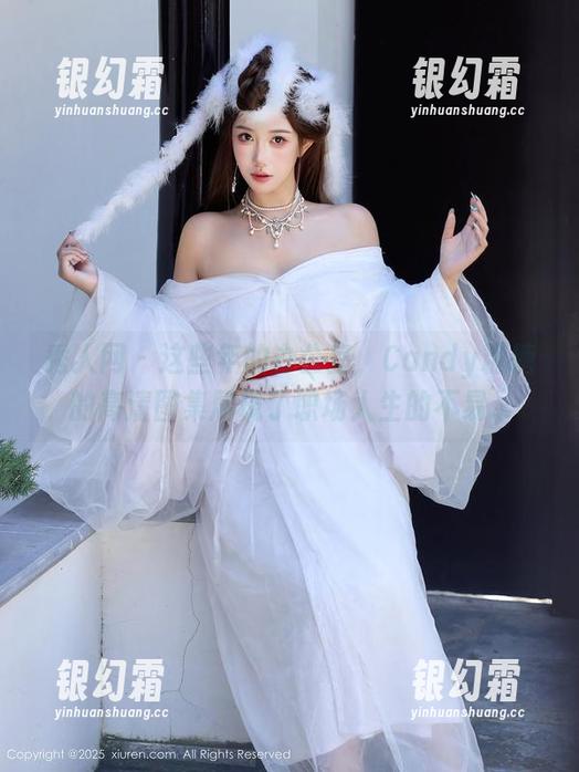 秀人网 - 这些年的办公室，Candy糖糖的高清图集展现了职场人生的不易...