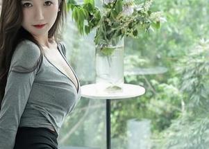 秀人网 – Carol周妍希的浴缸戏法，私拍写真居然让人losscontrol