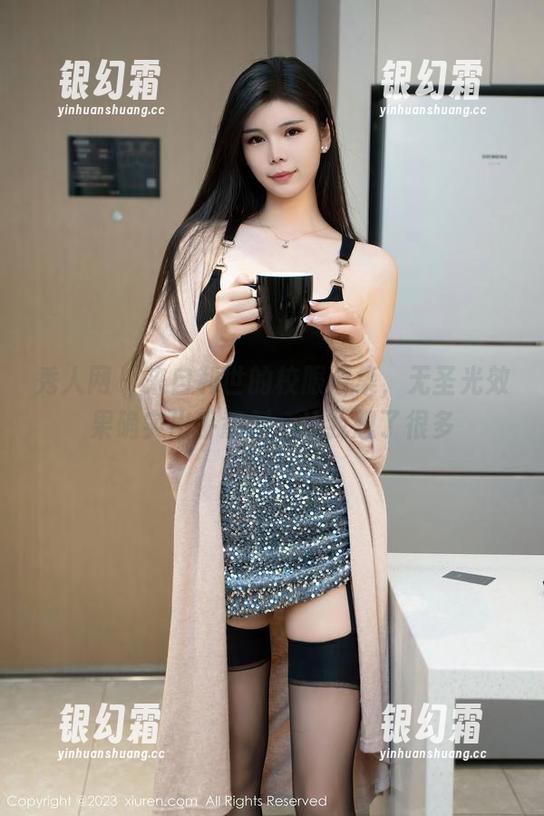 秀人网 - 来自利世的校服合集，无圣光效果确实出乎意料，让我想了很多