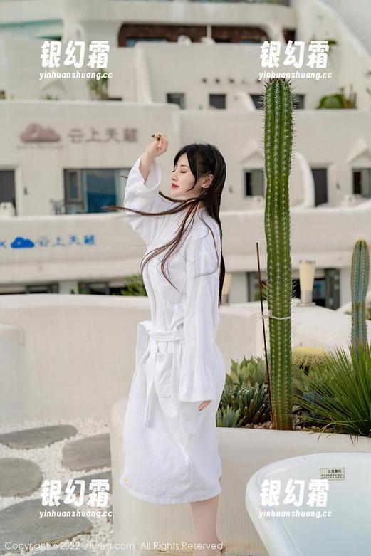秀人网-可乐Vicky 秀人网 - 下载这款可乐Vicky的美脚图包,你会明白“脚”的另一种诱惑