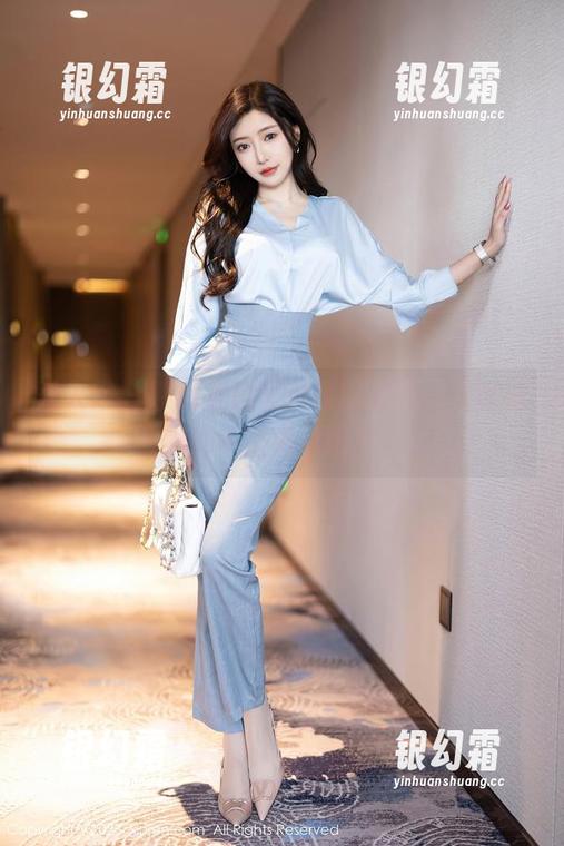 秀人网 - 娜比空姐写真集新更新，头等舱也不过如此吧！