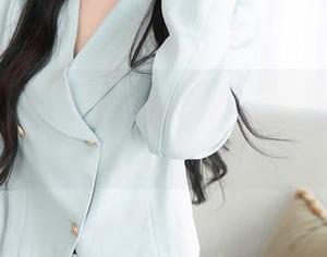 秀人网 – 全套图片，张庭蓉把修女演绎得太自在、太酷了