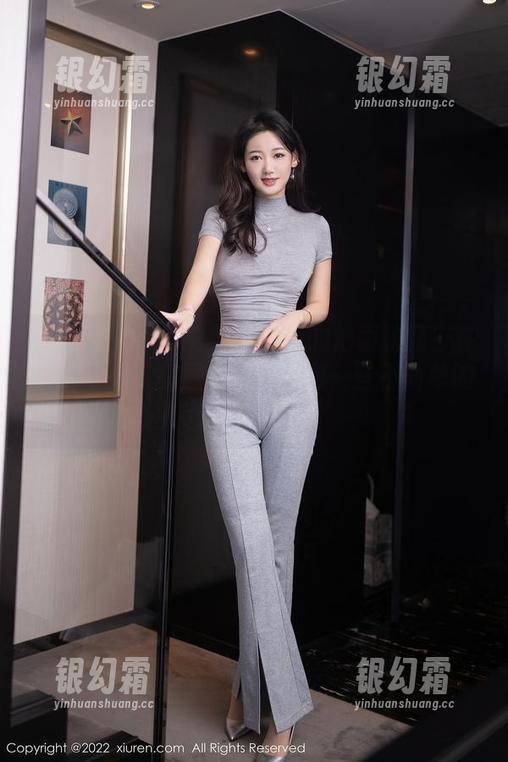 秀人网 - 好奇糯美子nini的泡面秘籍？在她的厨娘写真图包里，找到一些不简单的灵感