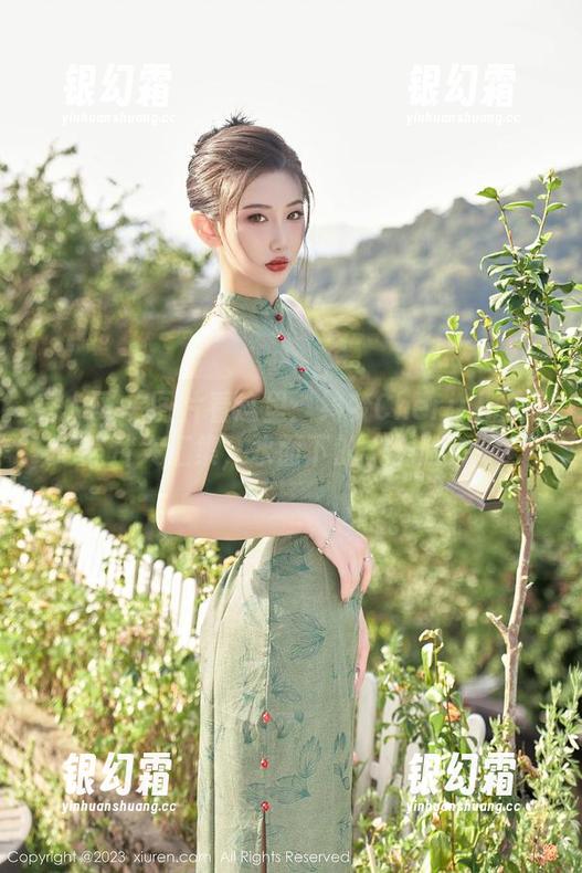 秀人网-绮梦Cherish 秀人网 - 图片看这里:绮梦Cherish的泳池照片大汇集,水面下的“侧脸杀”!