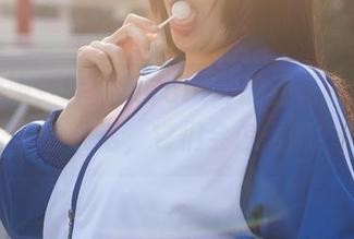图包来啦！糖果果Candy的红花。如果花瓣会说话，它们会怎么聊？