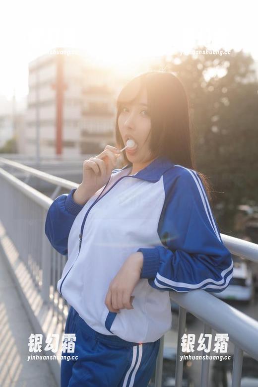 图包来啦！糖果果Candy的红花。如果花瓣会说话，它们会怎么聊？