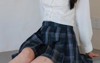 绮梦摄影 – 露露内衣图库：有点特别的女人味