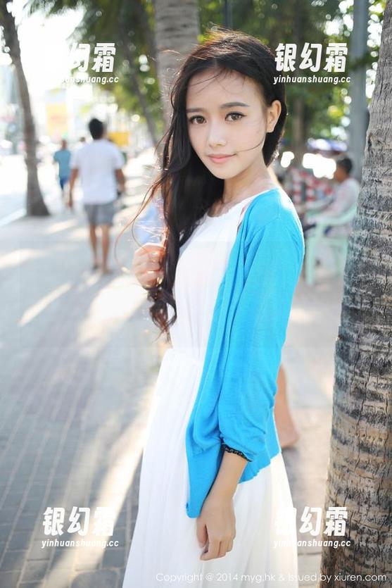 美媛馆-伊雨蔓Fiona 美媛馆 - 这组白丝图片,要是能报名参加选秀,伊雨蔓Fiona一定能---获得最佳腿型奖!