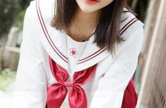 美媛馆 – 每一张张雨萌的美图都仿佛在悄悄撒着长腿的魅力，套图里藏着的那点点小撩人。