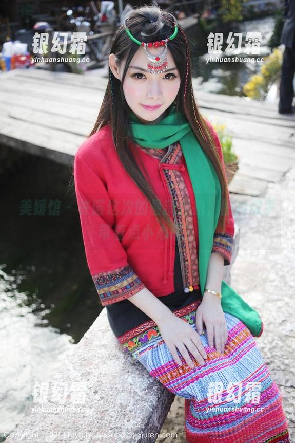美媛馆 - 许诺这次的最新自拍，图片似乎带着点小心思？