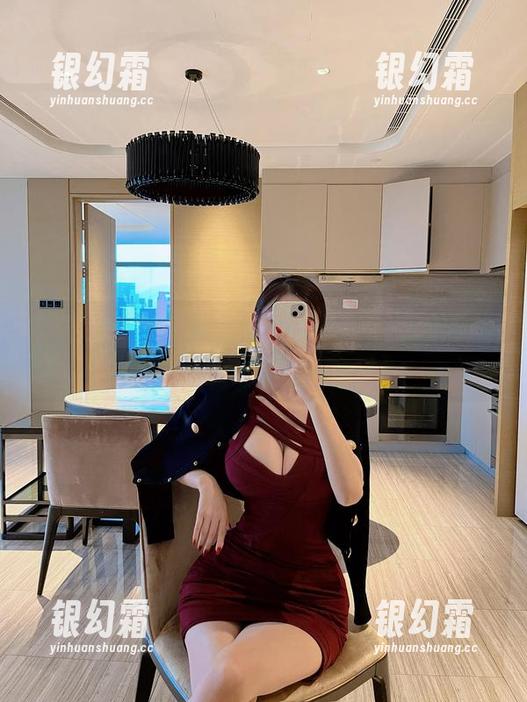 微密圈 - 看！脸红Dearie的无圣光内衣写真，意想不到的直白。