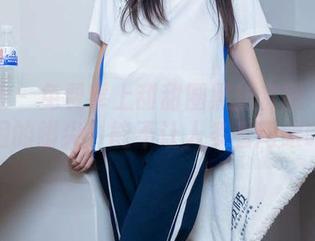 袜啵啵 – 免费奉上甜甜圈黑丝套图——微加固的脚尖，能不让人多看两眼吗？