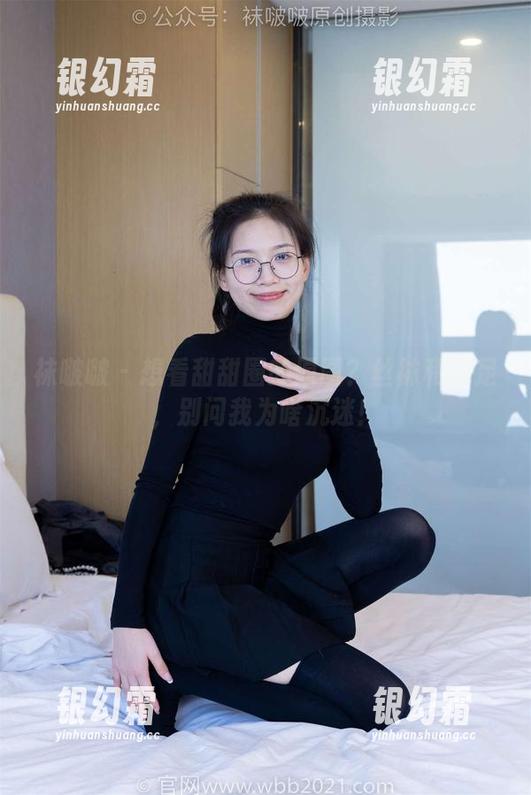 袜啵啵-甜甜圈 袜啵啵 - 想看甜甜圈的原图?丝袜和裸足,别问我为啥沉迷!