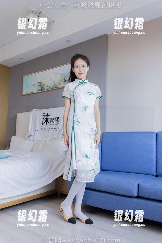 袜啵啵 - 加入稚予的高清写真，少女们的“姐妹花式”对话