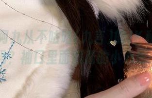 你见过阿九从不咕咕(九言)的JK私拍合集吗？袖口里面藏着的小心思…