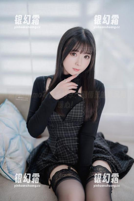 霜月shimo写真集分享：剧情里的冷风和暖心！
