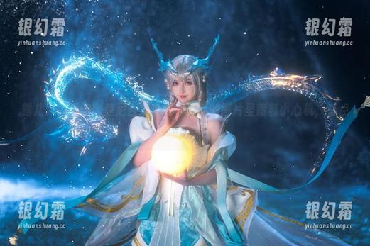 露儿大魔王 露儿大魔王的比基尼合集升级,更新的图片里藏着小心机,有点冲动。