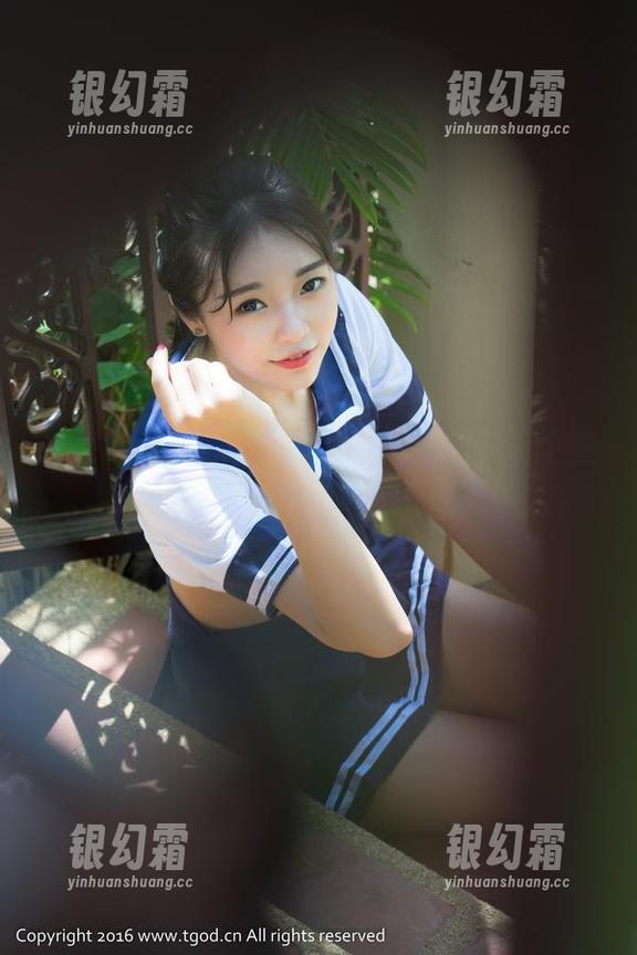 青豆客 - 温心怡全集：白衬衫里的每个皱褶都让我心痒，快来下载吧！
